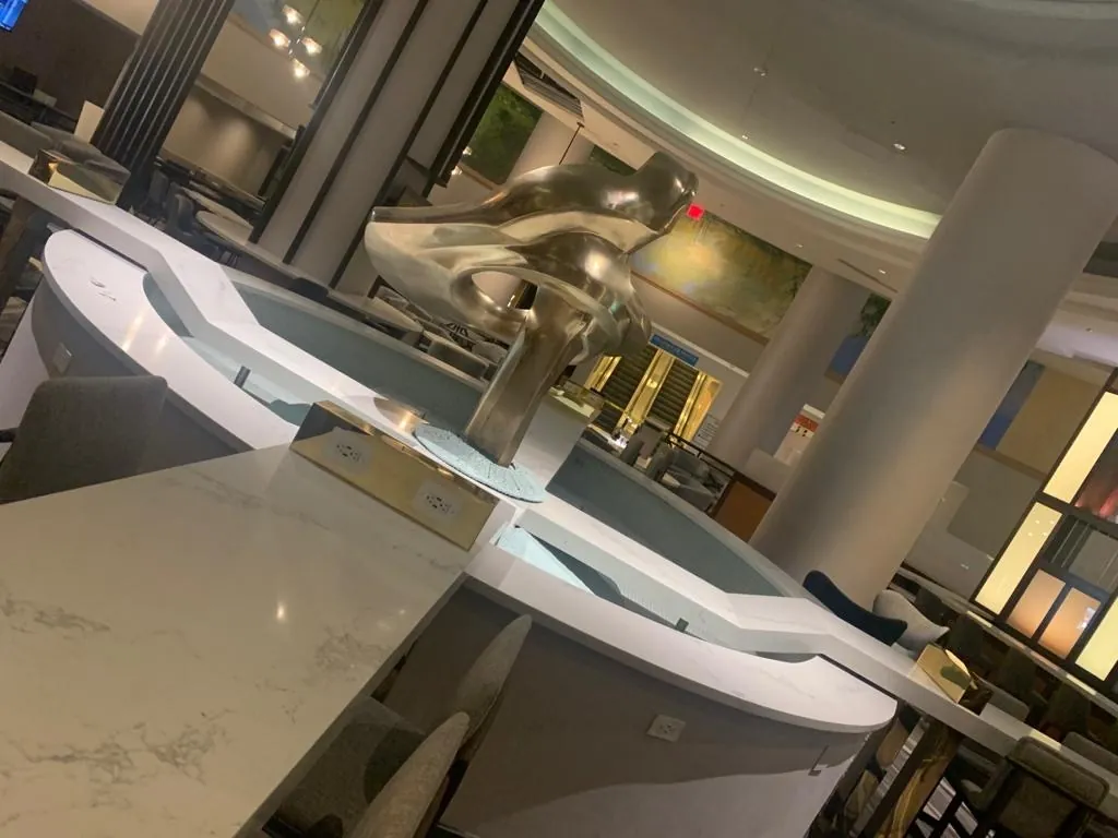 Curved commercial counter